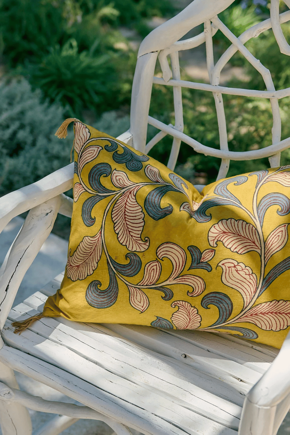coussin-Kalamkari-maison-couture Coussin décoratif Caravane Paris, housse Kalamkari inspirée d’art ancestral indien