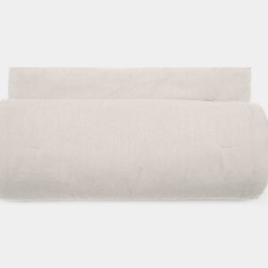 Apportez une touche d’élégance naturelle à votre intérieur avec cet édredon en coton lavé, parfait pour sublimer votre chambre ou votre salon. Inspiré des collections textiles déco du site Vent du Sud, ce produit allie confort, authenticité et design tendance. Conçu en 100 % coton teint lavé, cet édredon offre un toucher doux et légèrement froissé, très apprécié pour son aspect naturel et son entretien facile. Son garnissage généreux assure un confort optimal en toutes saisons, idéal en couvre-lit, plaid ou jeté de canapé. Grâce à son style intemporel et ses teintes chaleureuses, il s’intègre parfaitement dans une décoration bohème, contemporaine ou méditerranéenne. Polyvalent, il convient aussi bien pour une chambre adulte que pour une chambre d’amis. ⭐ Les avantages du produit : Matière naturelle : coton lavé doux et respirant Confort optimal : garnissage moelleux et isolant Style tendance : effet froissé chic et couleurs actuelles Utilisation polyvalente : couvre-lit, plaid ou jeté déco